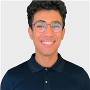 Enseignant d’anglais passionné, facilitant l’apprentissage interactif et enrichissant
